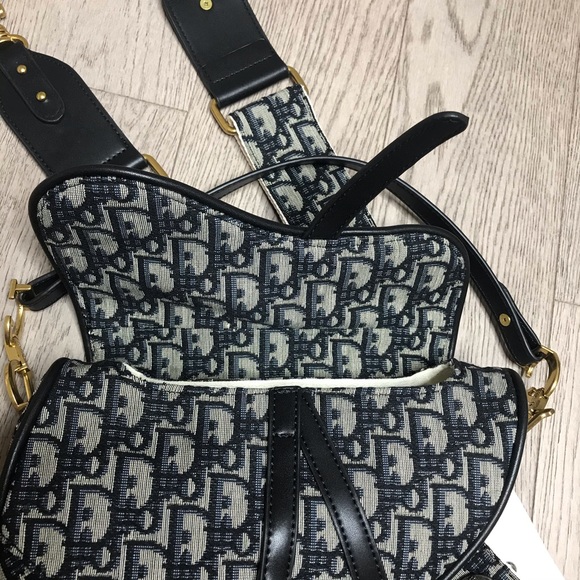 [SOLD] DIOR Saddle Bag Navy 💕💕 - Picture 5 of 9
